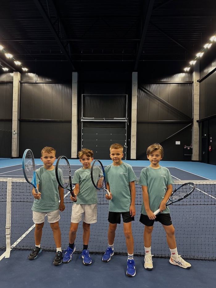 Pirmasis žingsnis į nacionalinę areną: Tennis Space akademijos U9 žaidėjai debiutavo Widen arenoje 554992379 17895405990304220 3274953613643442699 n